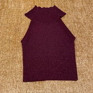 Ribbed Halter neck Crop Top.